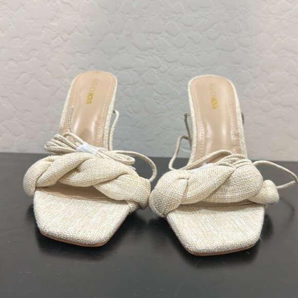 Fashion Nova square toe‎ cream 4.5” high heel women’s size 11 - Picture 2 of 8